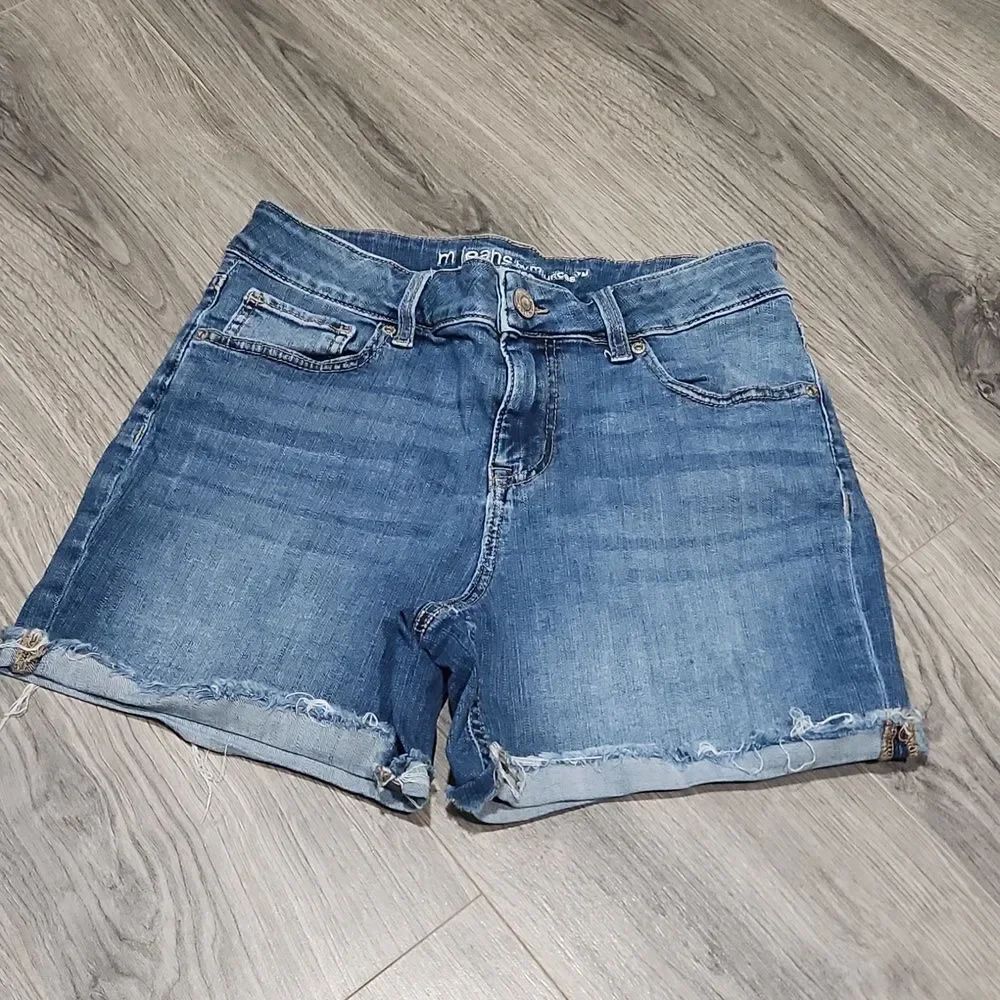 M Jeans By Maurices Mid Rise Raw Hem Cuffed Denim Shorts